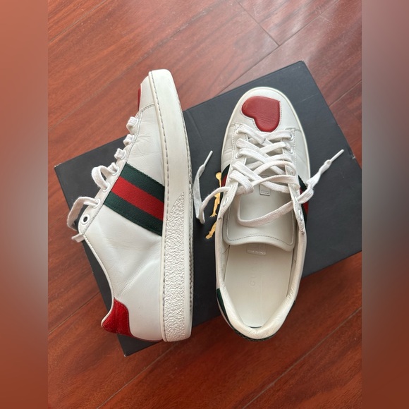 Authentic Gucci Heart Ace Trainers Shoes. Make an offer. All sales are final - Picture 3 of 14